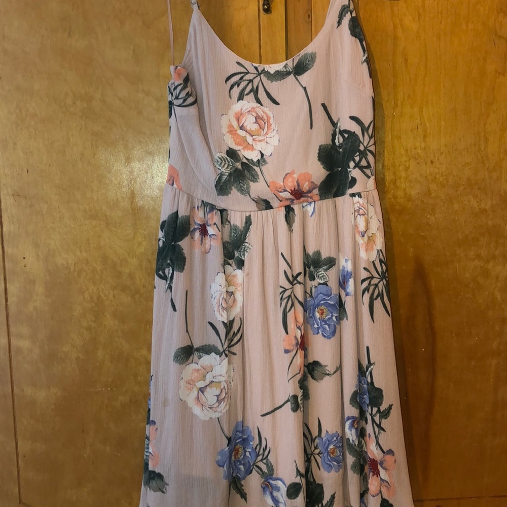 Pretty floral dress !